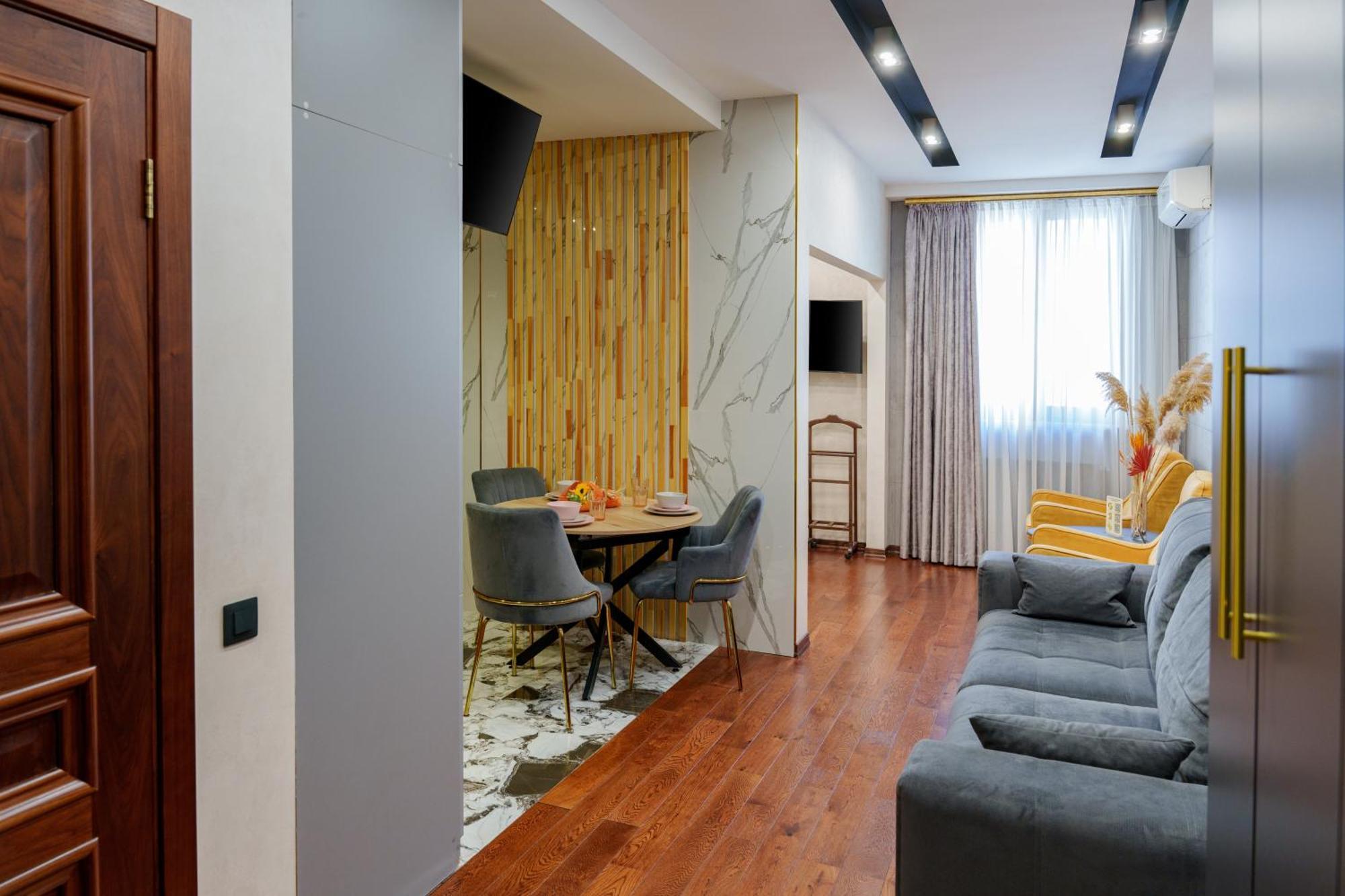 Arch Apart Hotel Ереван Стая снимка