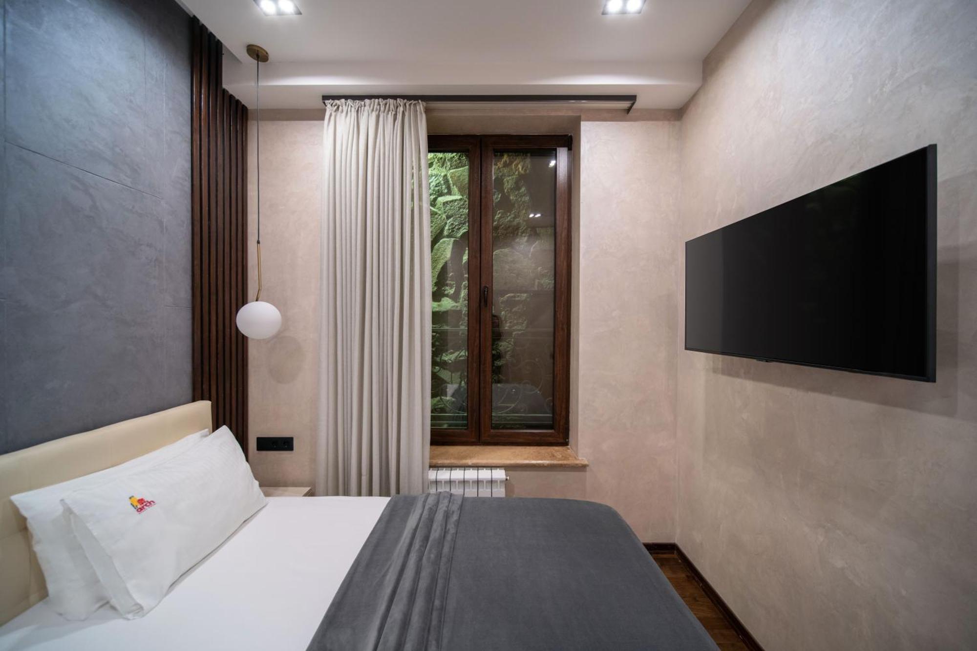 Arch Apart Hotel Ереван Стая снимка
